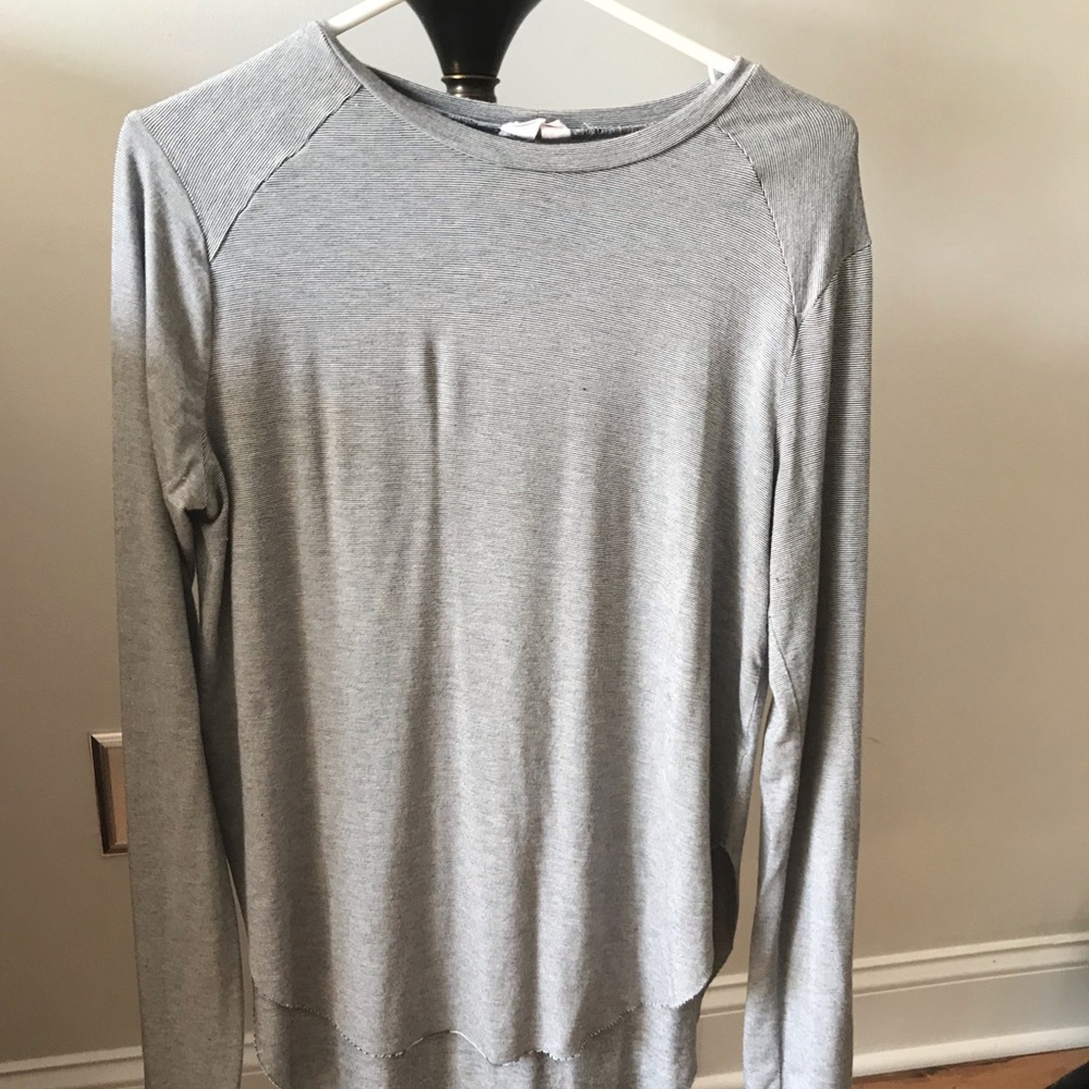 Long sleeve t longer in back